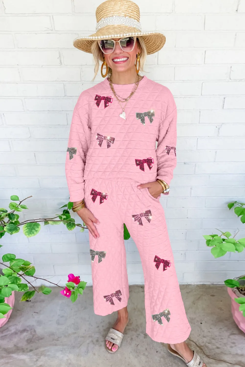 Women's Sequined Gift Bow Graphic Quilted Two Piece Set